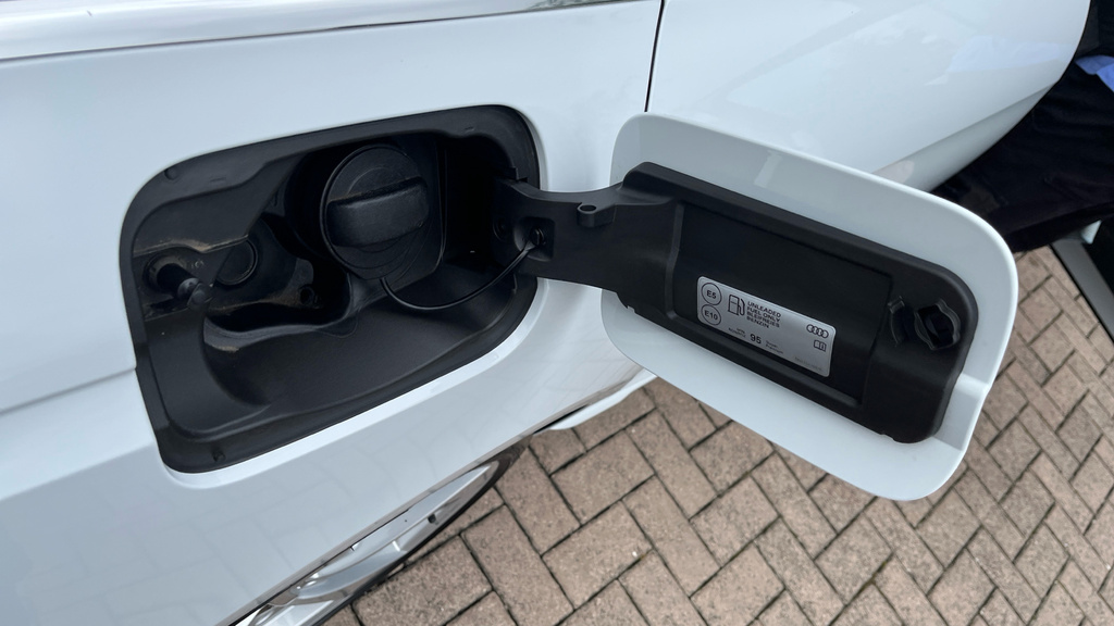 Audi A4 Avant Tfsi 40 Black Edition Grey #25