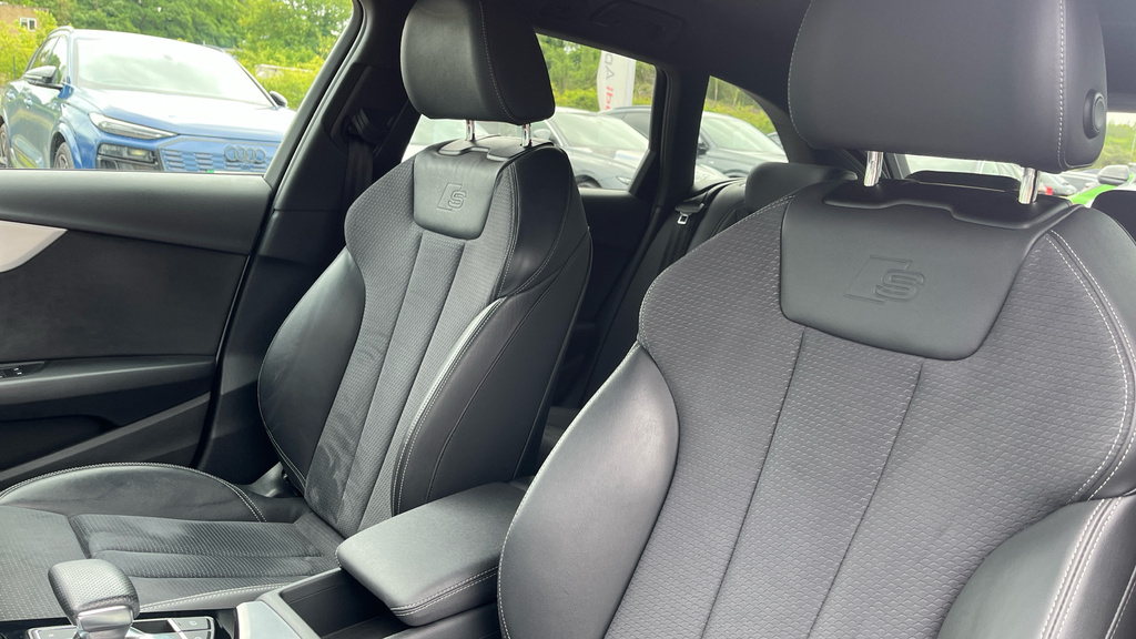 Audi A4 Avant Tfsi 40 Black Edition Grey #23