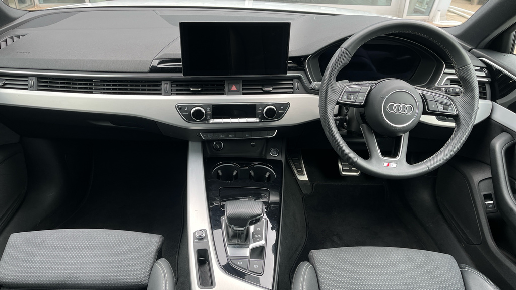 Audi A4 Avant Tfsi 40 Black Edition Grey #11