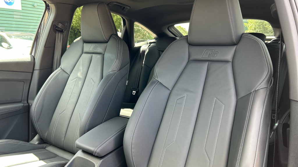 Audi Q4 E Tron 150Kw 40 63Kwh Black Edition Grey #27