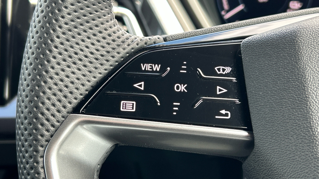 Audi Q4 E Tron 150Kw 40 63Kwh Black Edition Grey #31