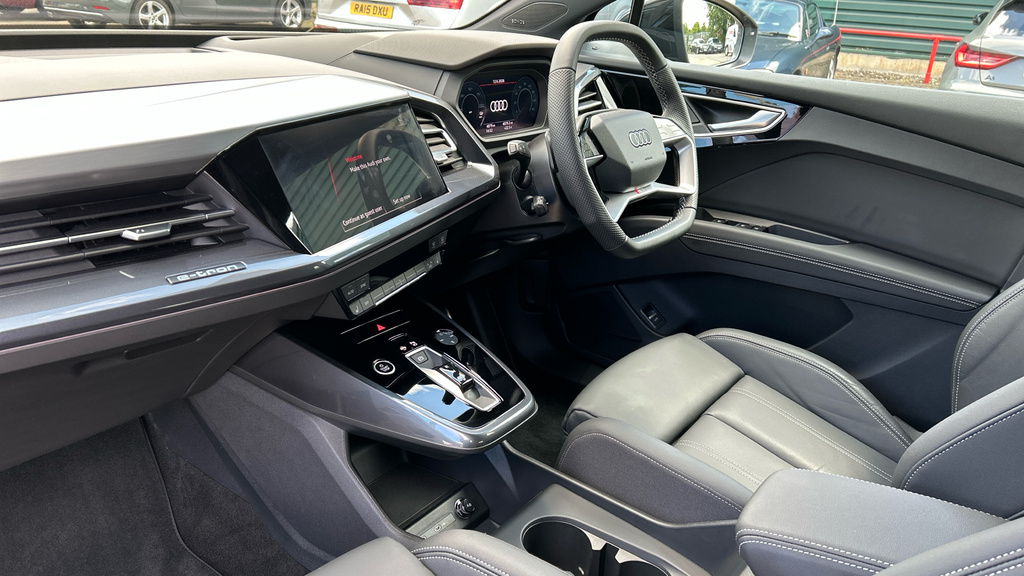 Audi Q4 E Tron 150Kw 40 63Kwh Black Edition Grey #10