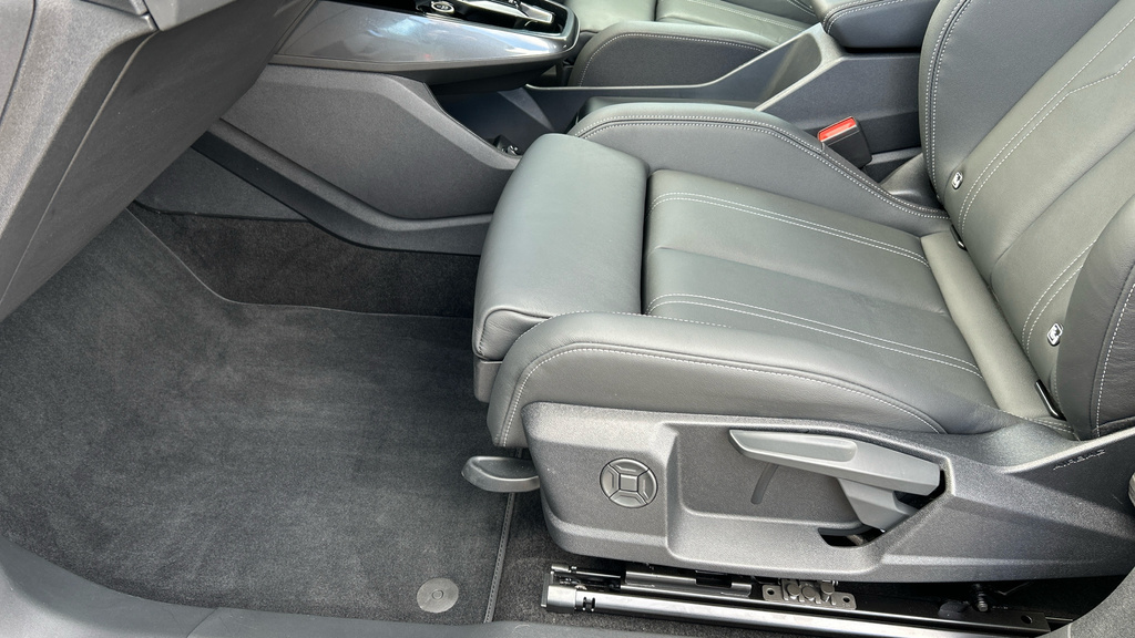Audi Q4 E Tron 150Kw 40 63Kwh Black Edition Grey #35