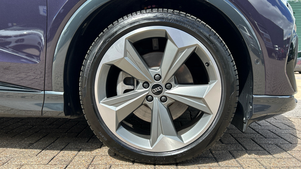 Audi Q4 E Tron 150Kw 40 63Kwh Black Edition Grey #20