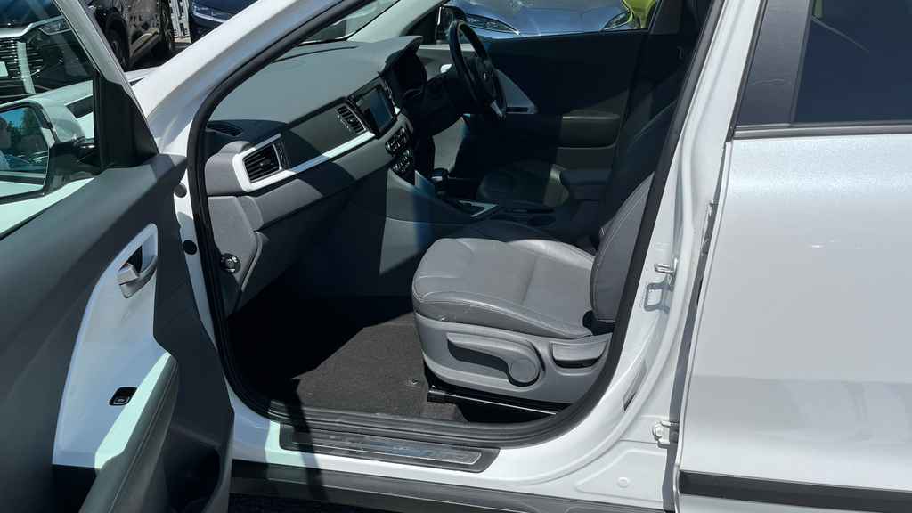 Kia Niro 1.6 Gdi Phev 3 Dct White #34