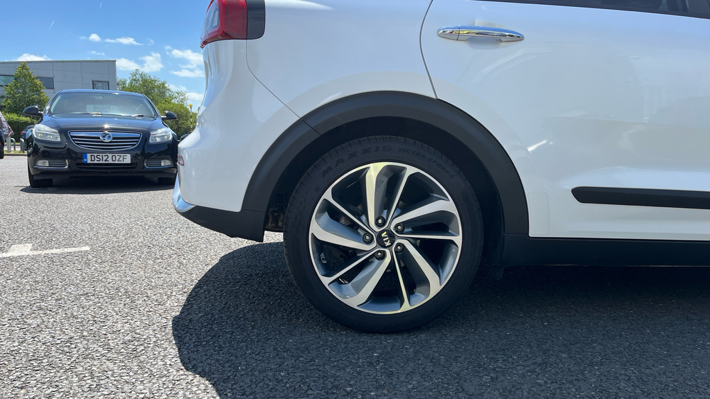 Kia Niro 1.6 Gdi Phev 3 Dct White #19
