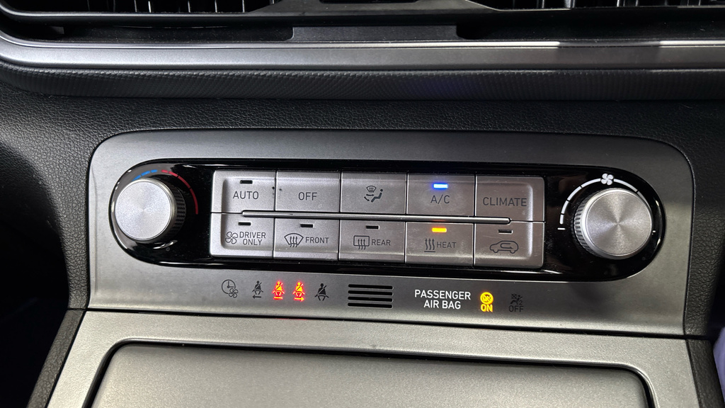 Hyundai Kona Hatchback Red #34