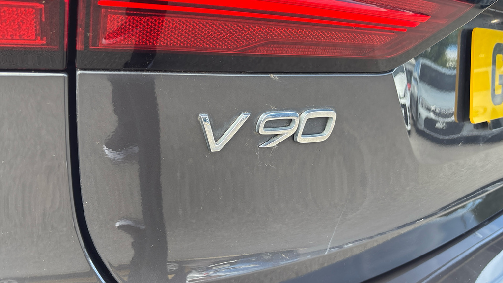 Volvo V90 B4 R-design Grey #40