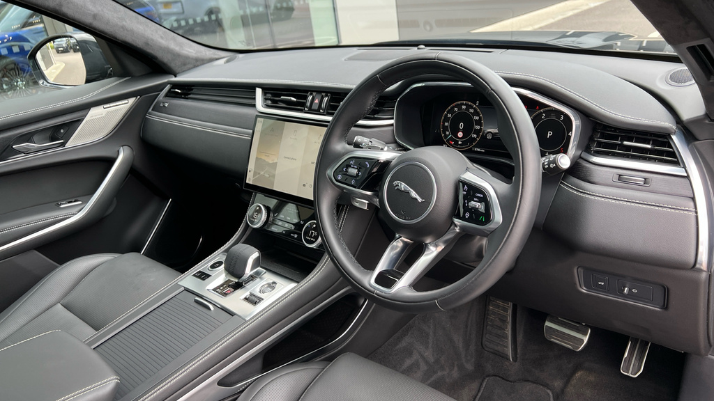 Jaguar F-Pace 2.0 D200 Mhev R Dynamic Hse Black Suv A Black #12