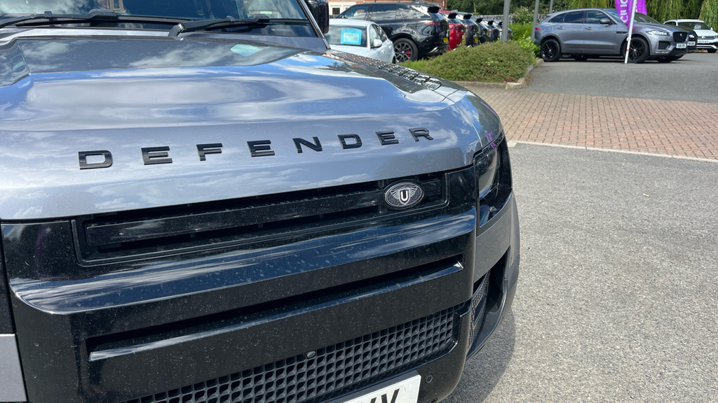 Land Rover Defender Hse Green #37