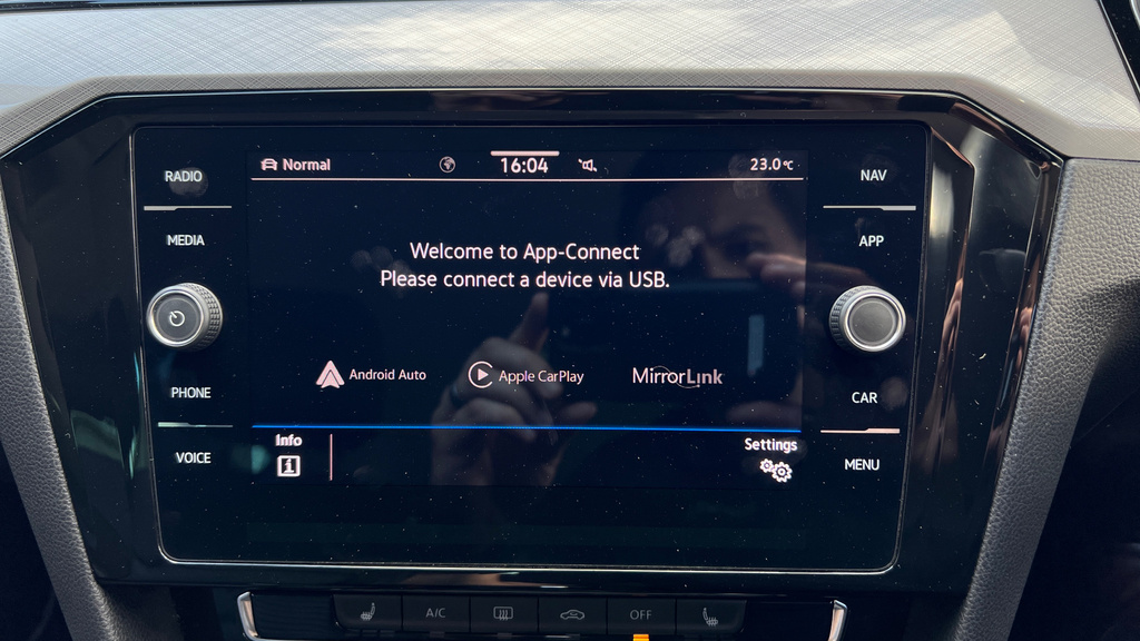 Volkswagen Passat 2L Se Nav Grey #36