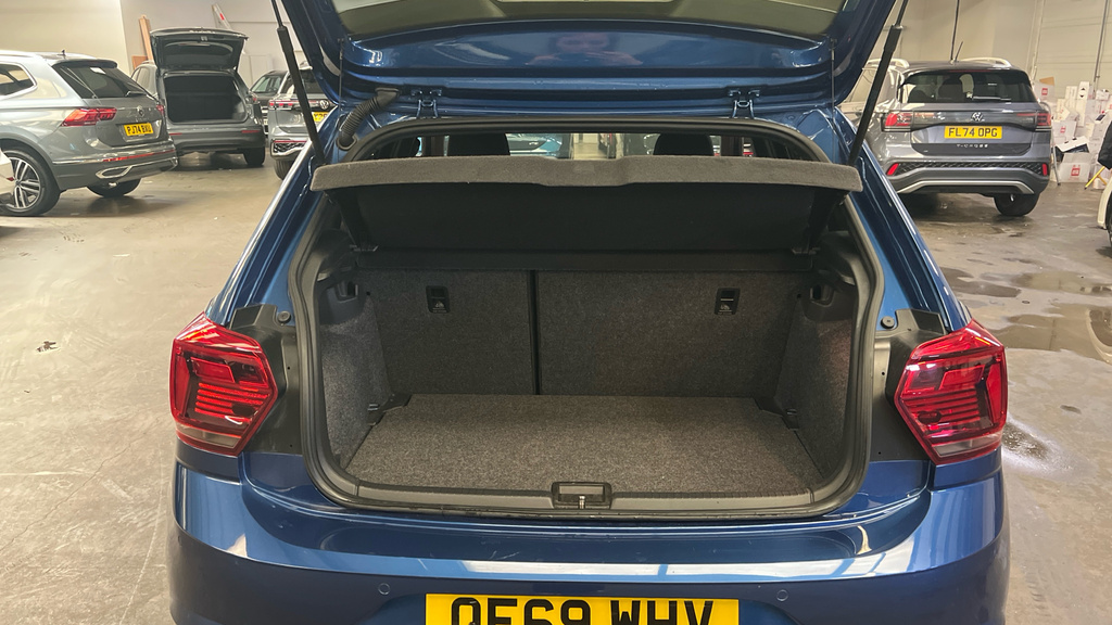 Volkswagen Polo Hatchback Blue #15