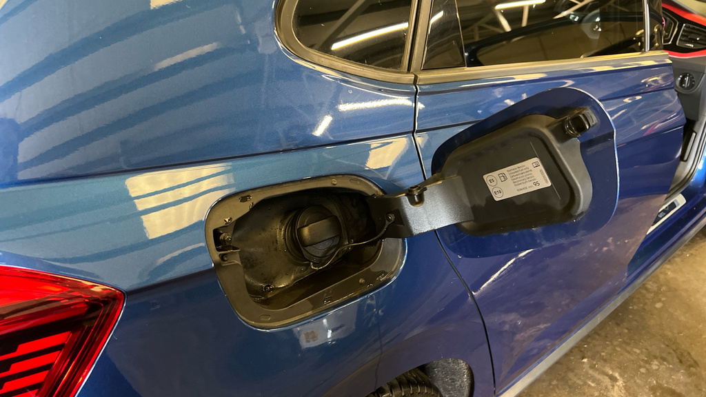 Volkswagen Polo Hatchback Blue #30
