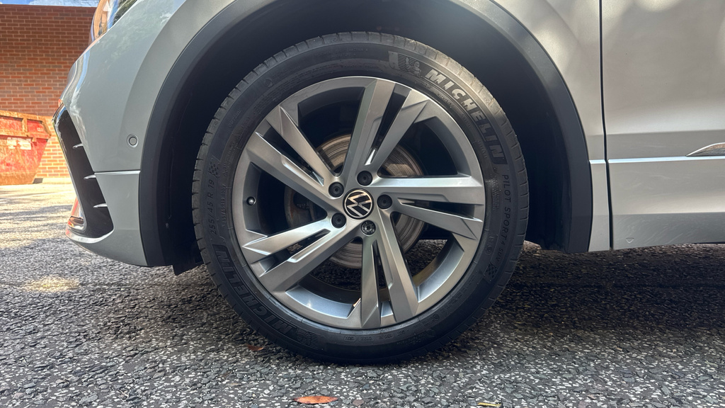 Volkswagen Tiguan Elegance White #18