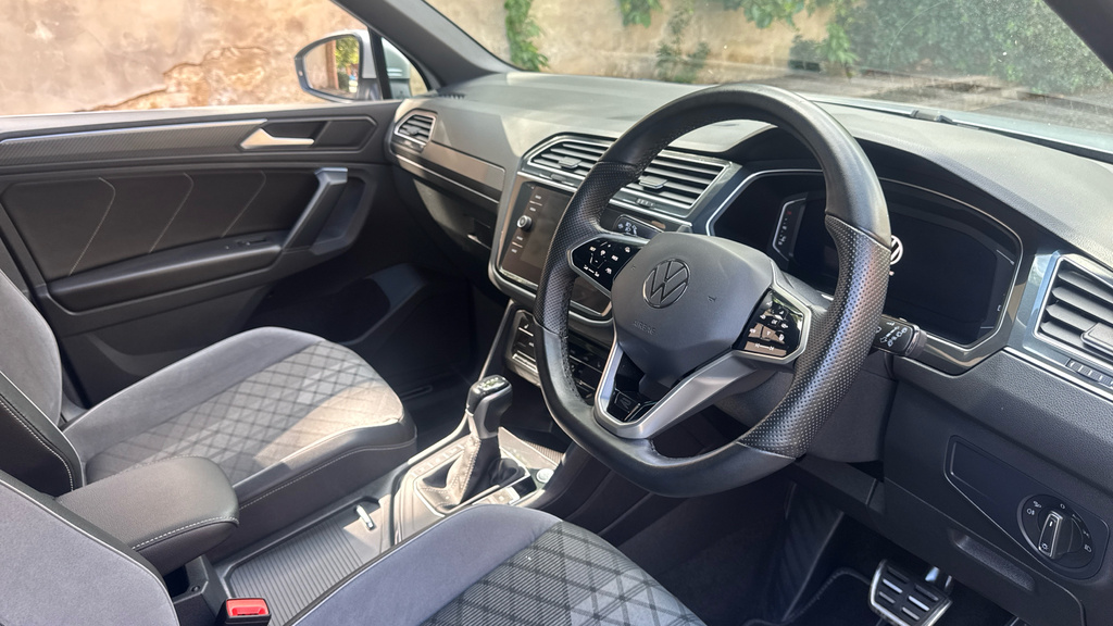 Volkswagen Tiguan Elegance White #9