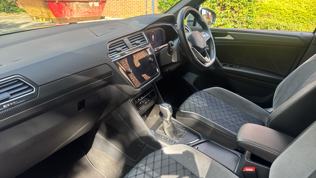 Volkswagen Tiguan Elegance White #10