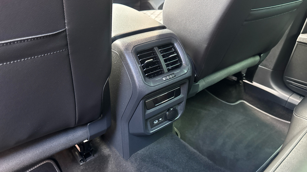 Volkswagen Tiguan Elegance White #39