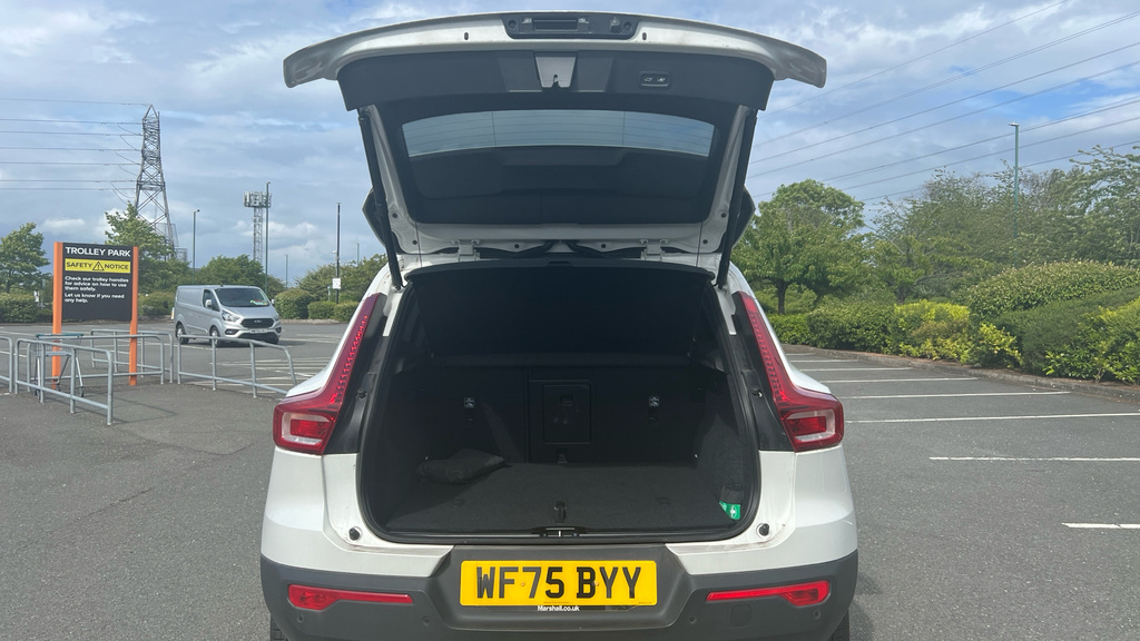 Volvo XC40 Xc40 2.0 B3p Plus Black Edition Blue #15