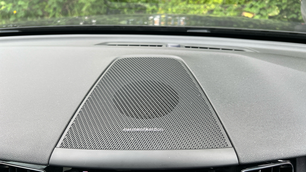 Volvo XC60 2.0 B4p Plus Dark Grey #34