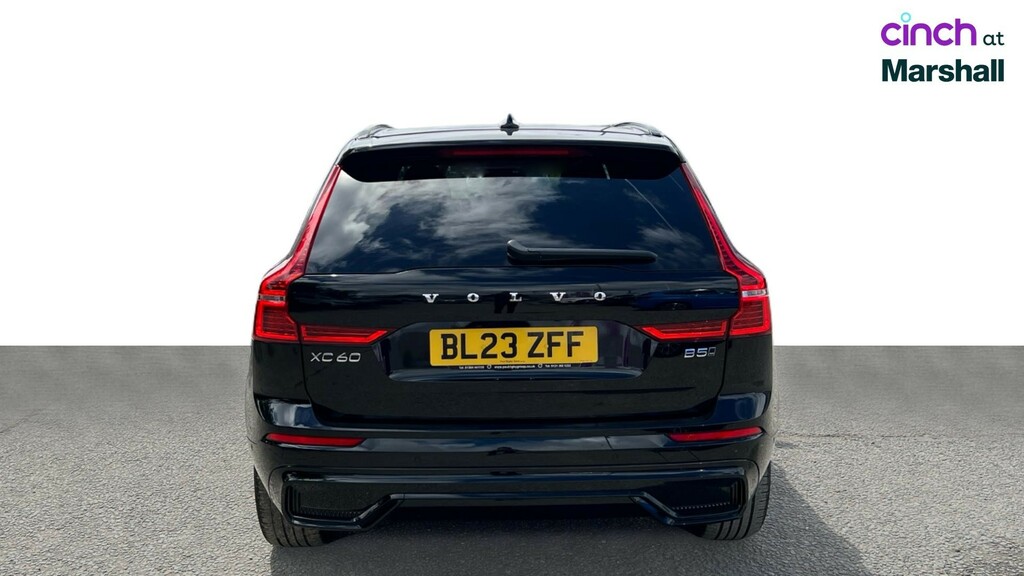 Volvo XC60 2.0 B4p Plus Dark Grey #4
