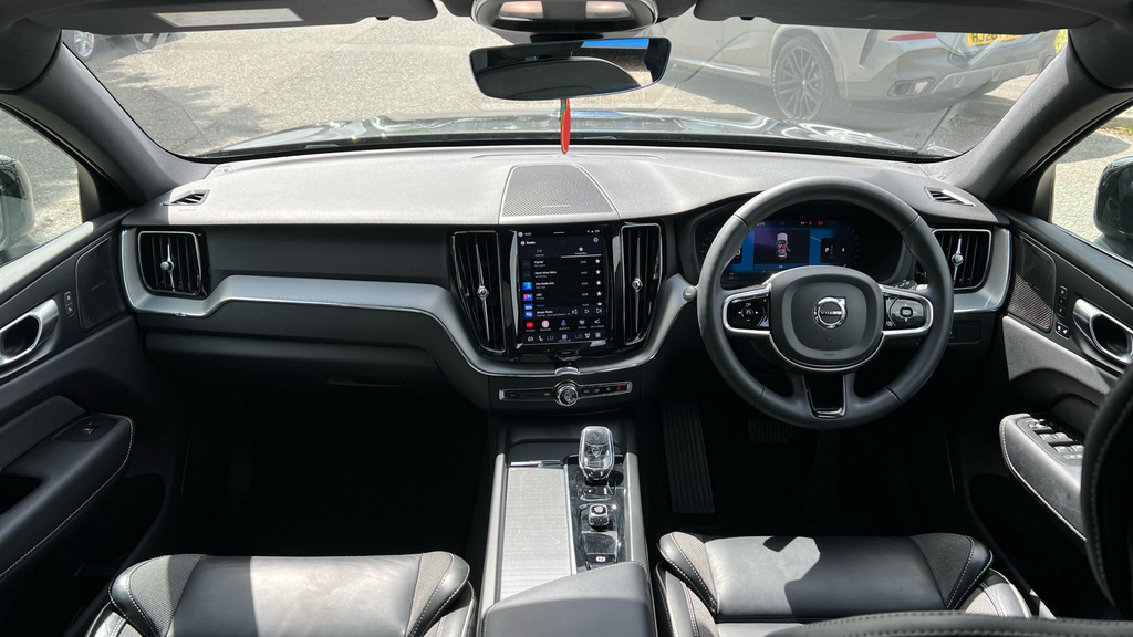 Volvo XC60 2.0 B4p Plus Dark Grey #11