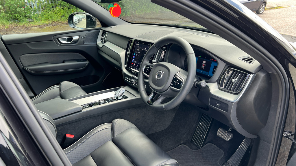 Volvo XC60 2.0 B4p Plus Dark Grey #9