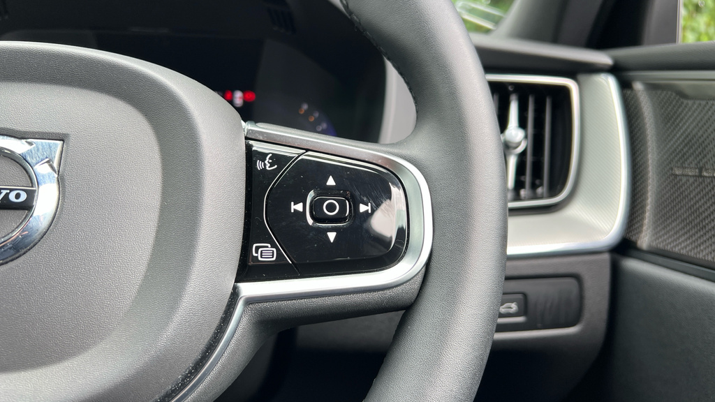 Volvo XC60 2.0 B4p Plus Dark Grey #30