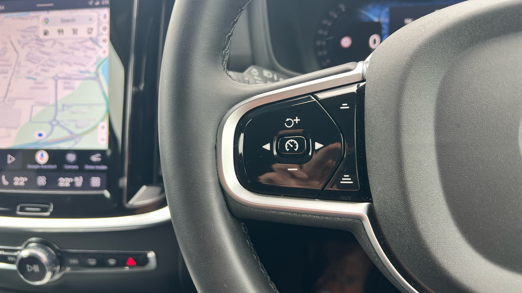 Volvo V60 2.0 B4p Plus Dark 7 Speed Grey #26