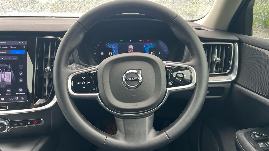Volvo V60 2.0 B4p Plus Dark 7 Speed Grey #22