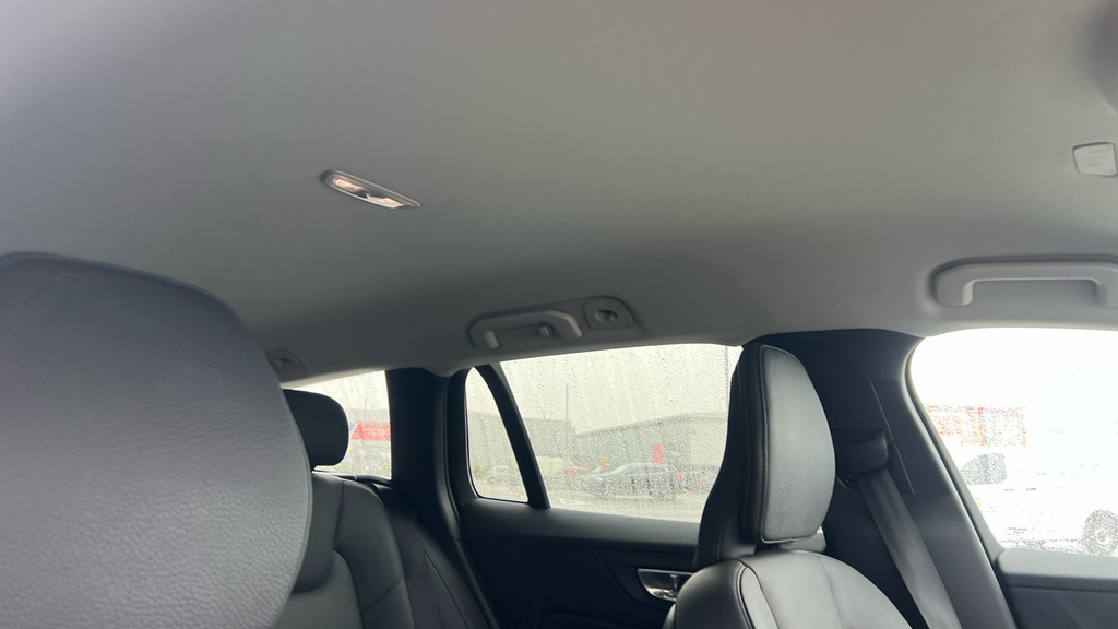 Volvo V60 2.0 B4p Plus Dark 7 Speed Grey #36