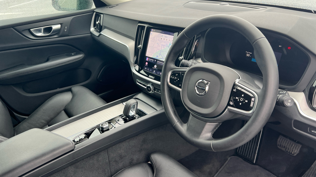Volvo V60 2.0 B4p Plus Dark 7 Speed Grey #9