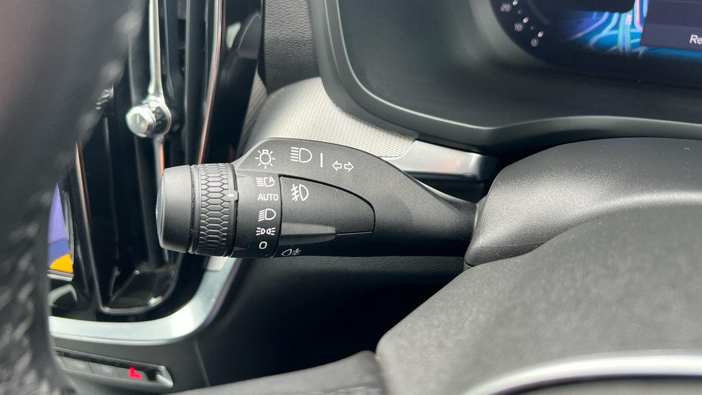 Volvo V60 2.0 B4p Plus Dark 7 Speed Grey #25