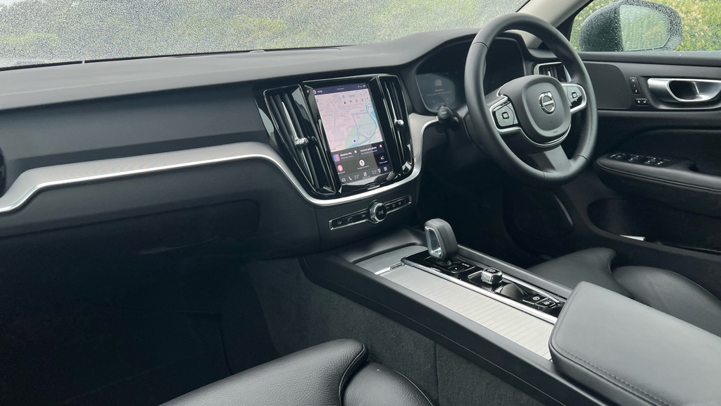 Volvo V60 2.0 B4p Plus Dark 7 Speed Grey #10