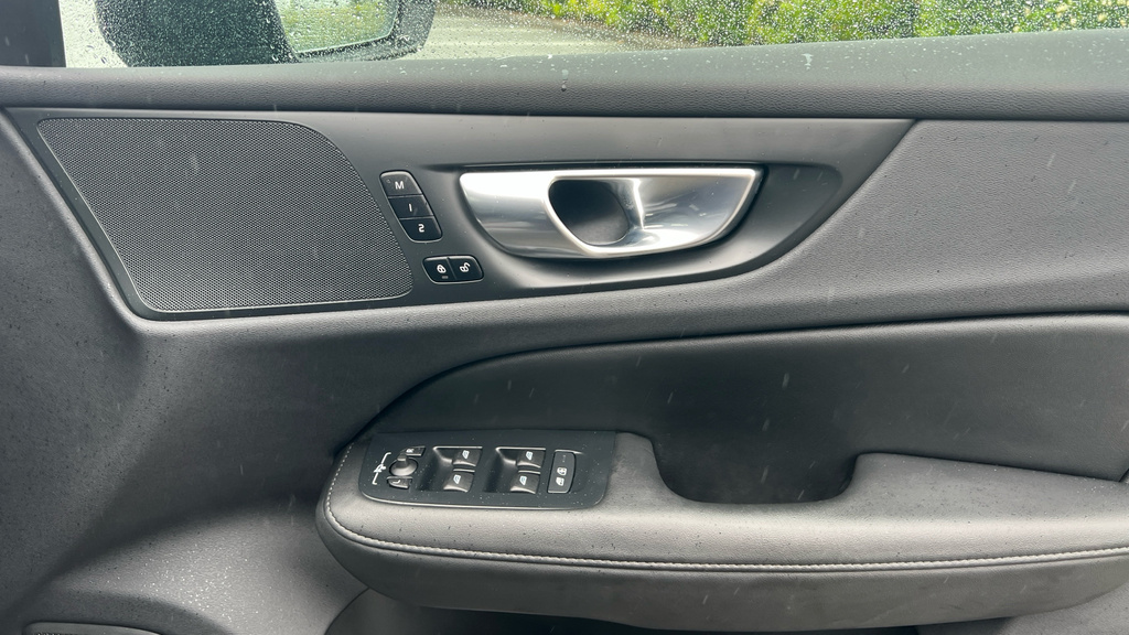 Volvo V60 2.0 B4p Plus Dark 7 Speed Grey #34