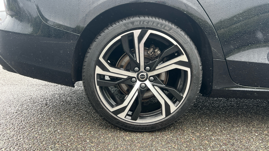 Volvo V60 2.0 B4p Plus Dark 7 Speed Grey #18