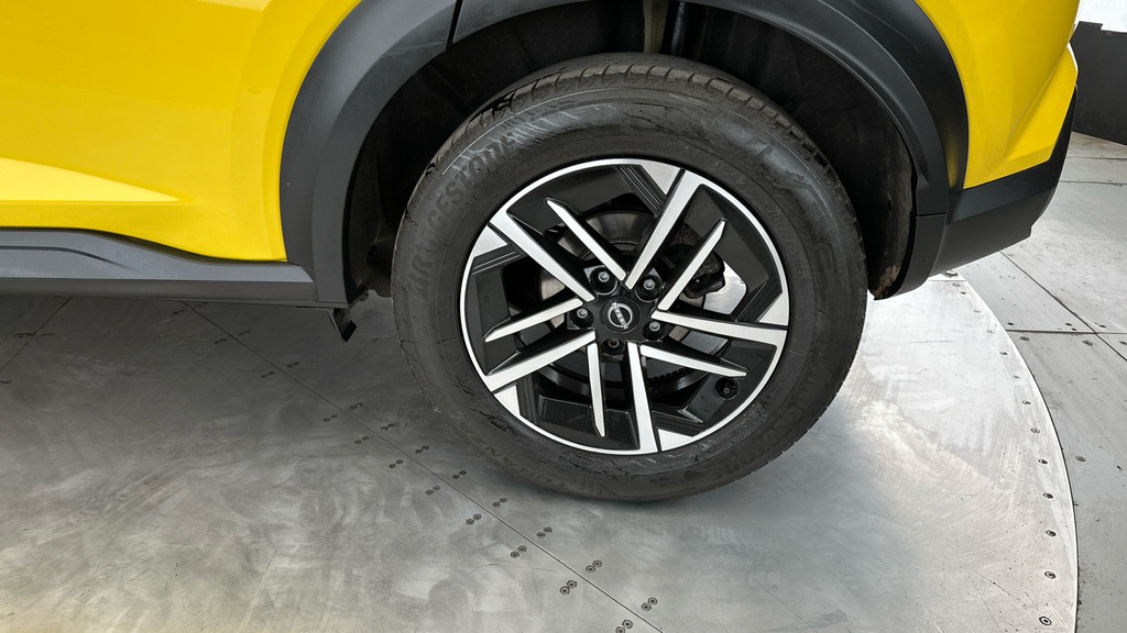 Nissan Juke Tekna Grey #24