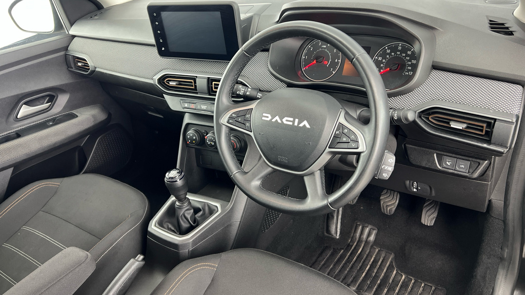 Dacia Sandero Stepway 1.0 Tce Extreme Cvt White #9