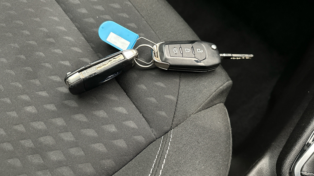 Ford Fiesta Titanium 1.0 100Ps Blue #25