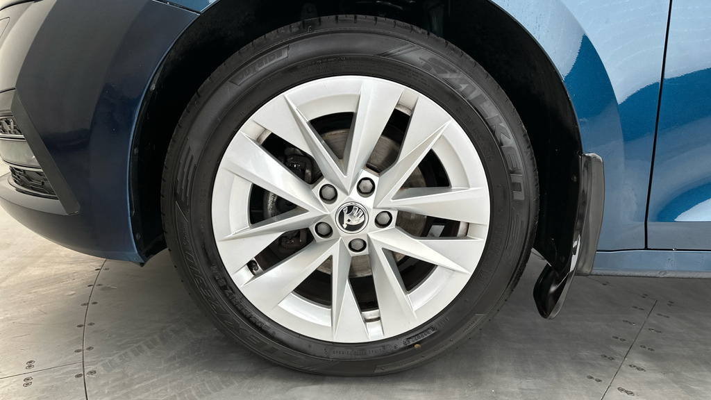 Skoda Octavia Octavia Se Tsi Grey #23