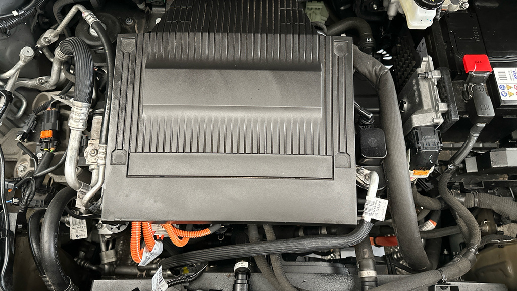 Peugeot e-2008 100Kw Active 50Kwh Red #23