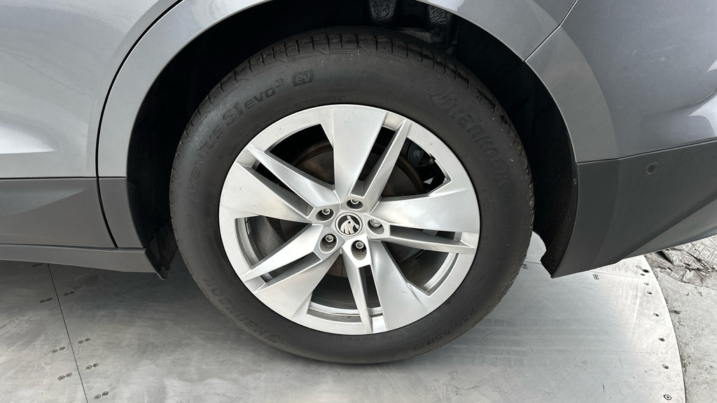 Skoda ENYAQ 60 Grey #26