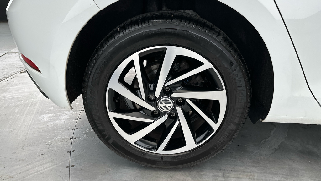 Volkswagen Golf Golf R Tsi 4Motion S-a Grey #26