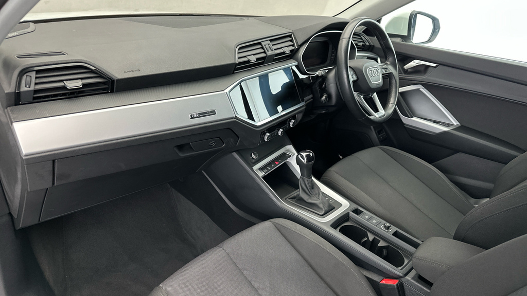 Audi Q3 35 Tfsi Technik Comfortsound Pack White #15