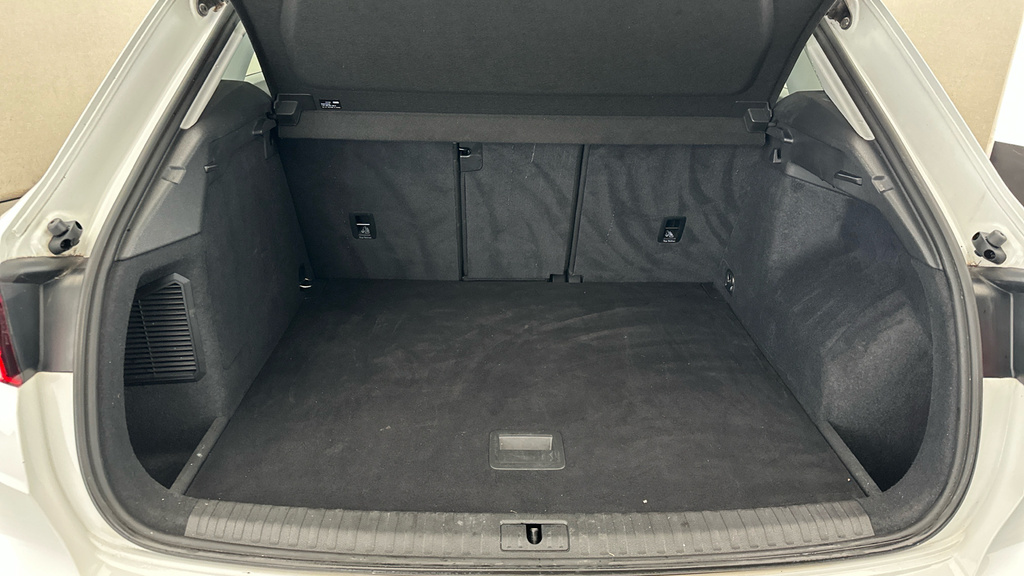 Audi Q3 35 Tfsi Technik Comfortsound Pack White #26