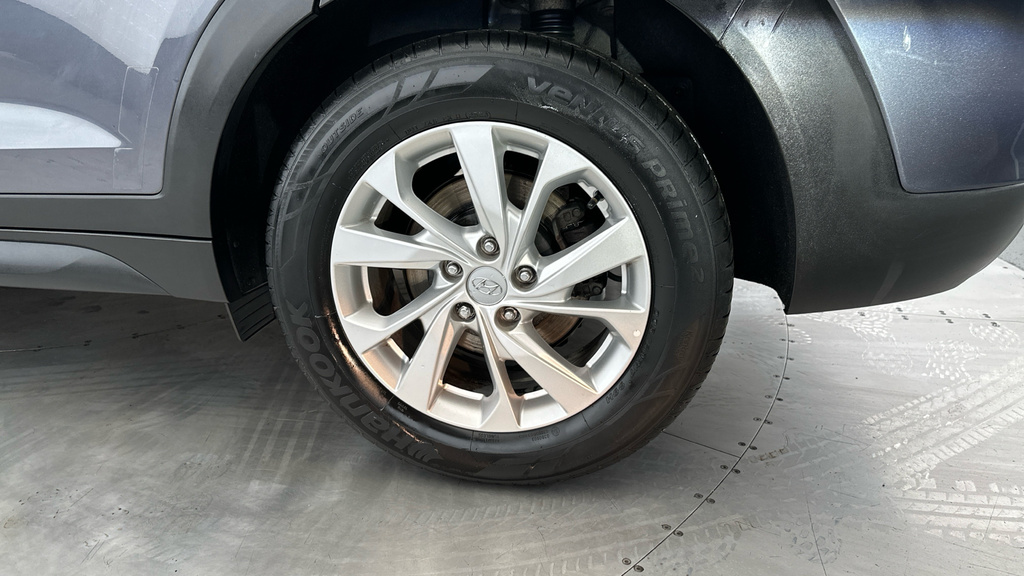 Hyundai Tucson Suv Grey #23