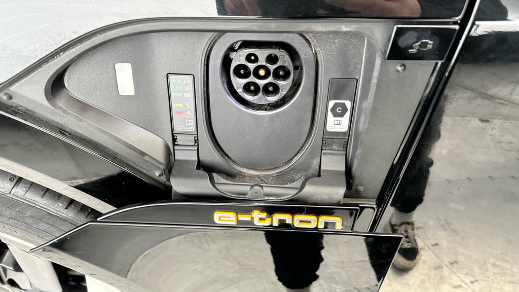 Audi E-tron 50 Technik Suv Quattro 71.2Kwh Blue #4
