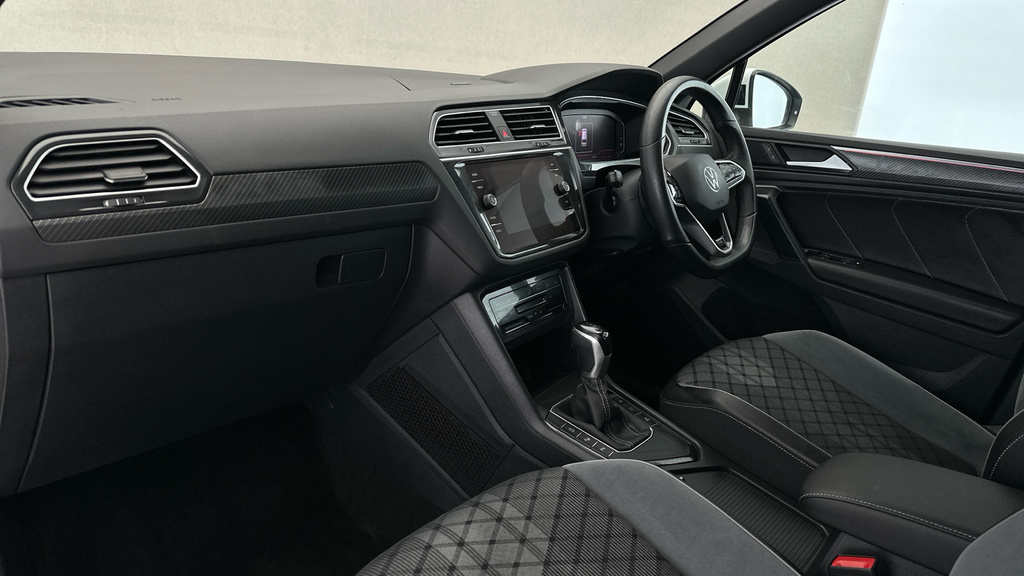 Volkswagen Tiguan Active Grey #12