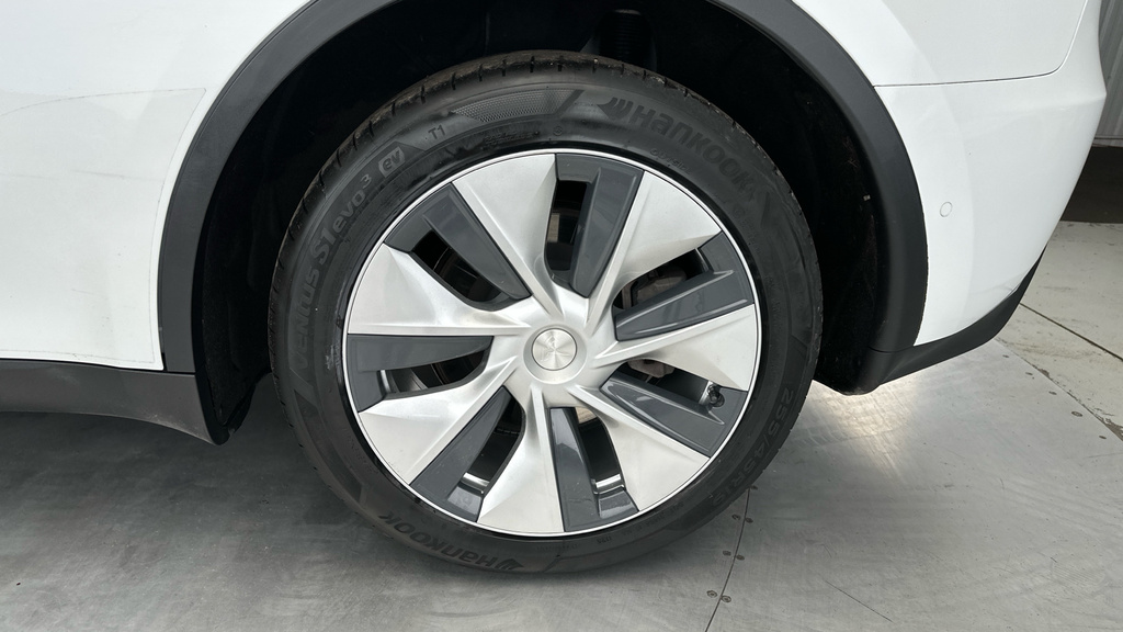 Tesla Model Y 2022 Dual Motor Long Range Suv Red #29