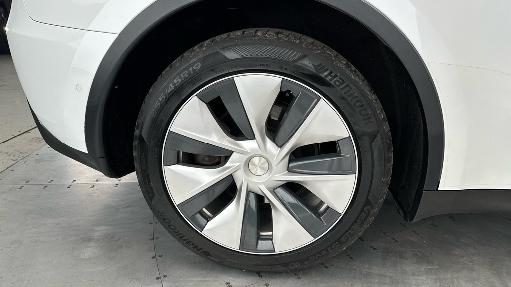 Tesla Model Y 2022 Dual Motor Long Range Suv Red #30