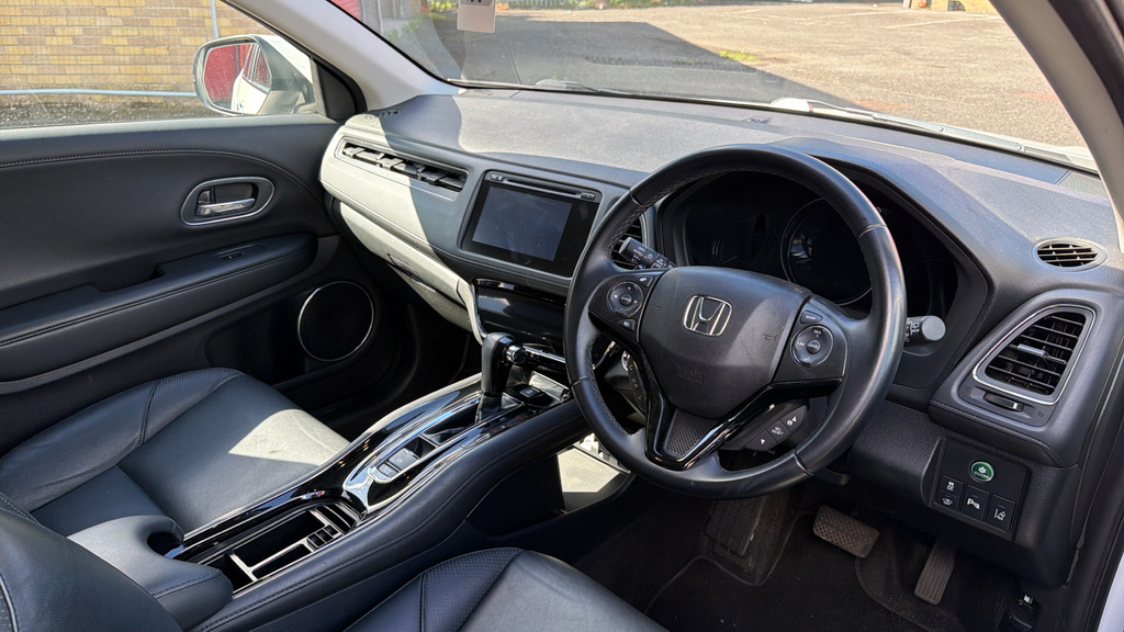 Honda Hr-V I-vtec Ex White #17